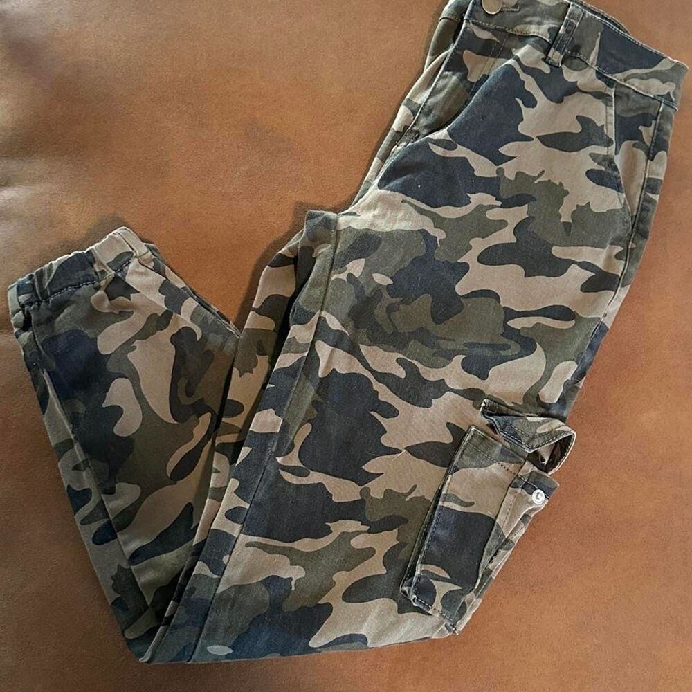 Fashion-nova Women's Trousers